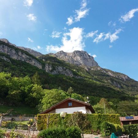 Mountain View Family Farm Apartment Covelo ภายนอก รูปภาพ