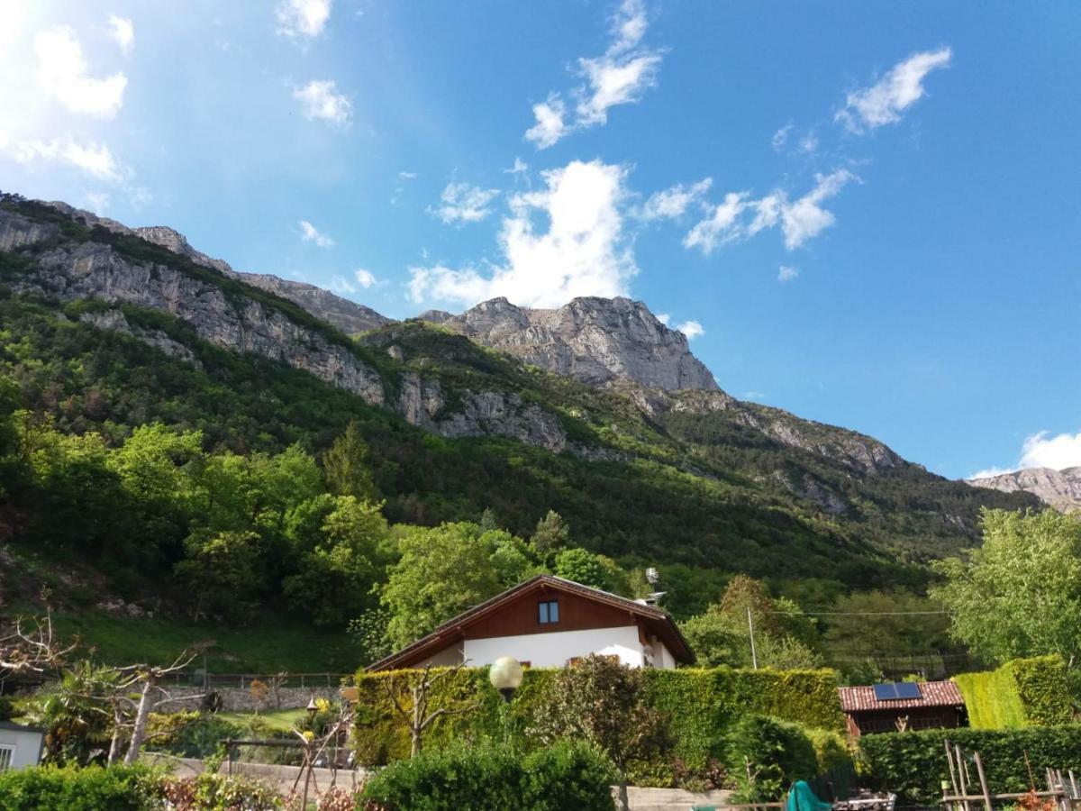 Mountain View Family Farm Apartment Covelo ภายนอก รูปภาพ
